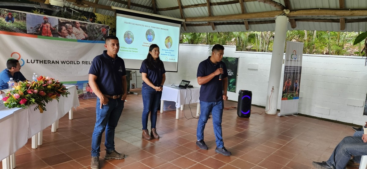 Members of the SOS III project team speak about the importance of reducing community disaster risk at the project launch event in Morazán, El Salvador.