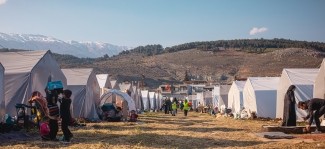Un tremblement de terre qui fait froid dans le dos : Le sort des réfugiés syriens après le tremblement de terre de février