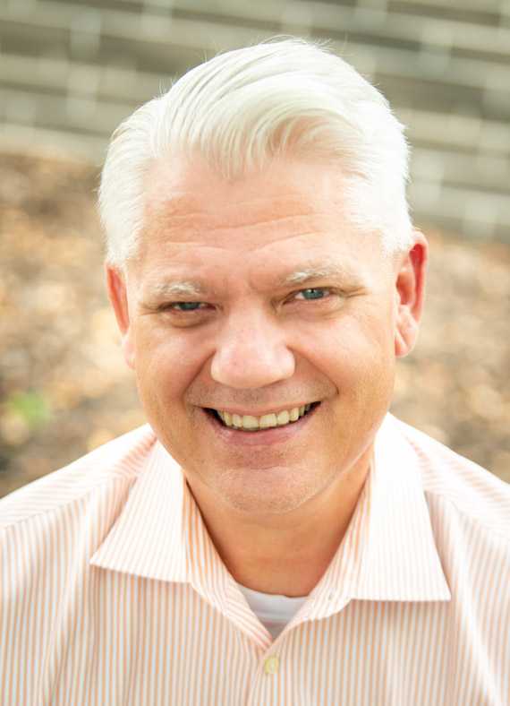 David Fuerst - VICE-PRÉSIDENT ADJOINT, RELATIONS ET RESSOURCES INTERNATIONALES chez Corus International